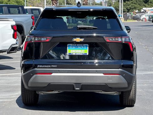 New 2026 Chevrolet Equinox LT w/ Safety and Technology Package AWD/4WD image 4