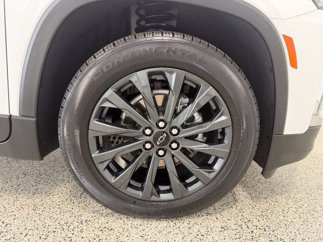Used 2023 Chevrolet Traverse RS AWD/4WD image 40