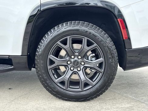 New 2026 Jeep Grand Wagoneer 4WD image 8