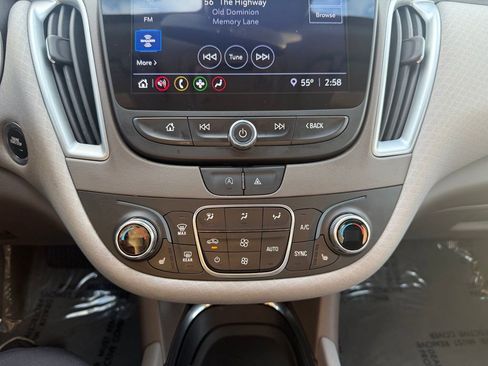 Used 2023 Chevrolet Malibu LT image 27