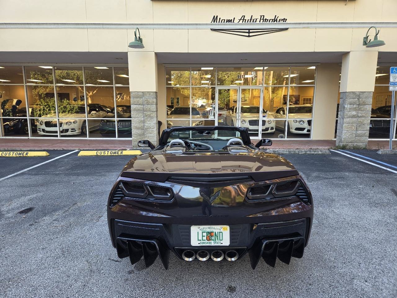 Used 2014 Chevrolet Corvette Stingray Convertible w/ 3LT Preferred Equipment Group RWD image 4
