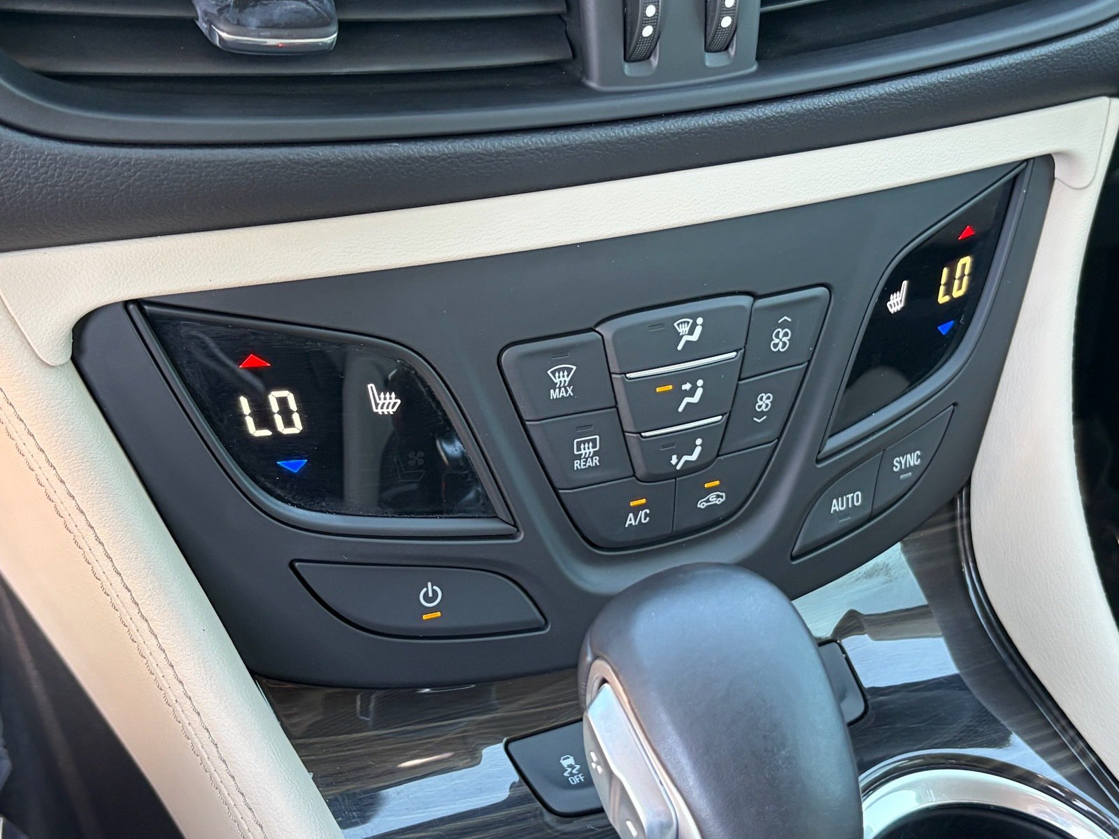 Used 2020 Buick Envision Preferred FWD image 25
