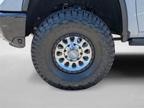 Used 2025 Chevrolet Silverado 2500 ZR2 w/ Technology Package AWD/4WD image 25