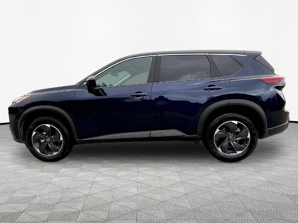 Used 2024 Nissan Rogue SV AWD/4WD image 9