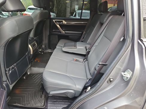 Used 2020 Lexus GX 460 Premium w/ Premium Package AWD/4WD image 25