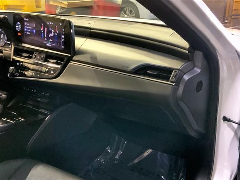 Used 2022 Lexus ES 350 w/ Premium Package image 19