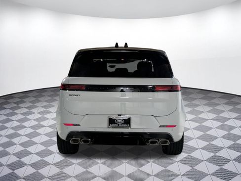 New 2026 Land Rover Range Rover Sport Dynamic SE AWD/4WD image 4
