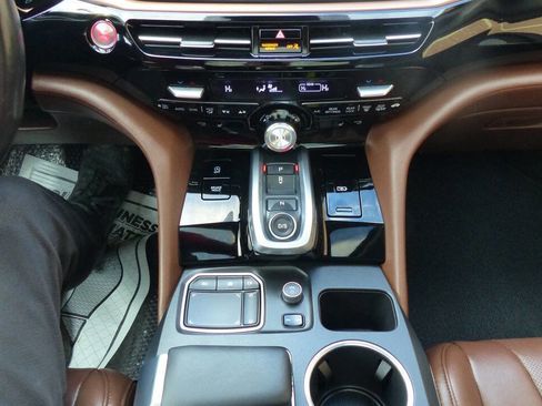 Used 2024 Acura MDX SH-AWD w/ Technology Package image 32