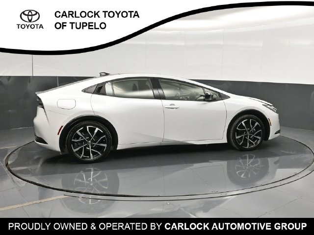 Used 2026 Toyota Prius Plug-In Hybrid FWD image 4