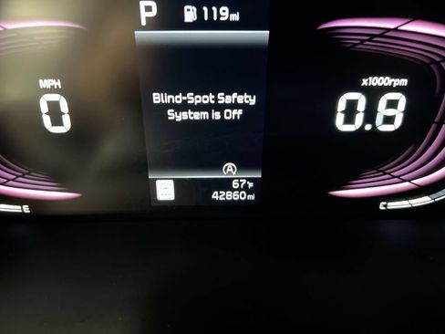 Used 2023 Kia Soul LX w/ LX Technology Package FWD image 13