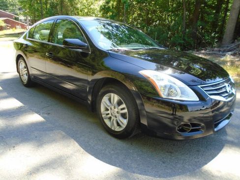 Used 2012 Nissan Altima 2.5 S w/ Convenience Pkg FWD image 3