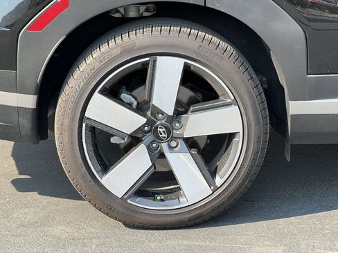 Certified 2025 Hyundai Santa Fe Limited AWD/4WD image 15