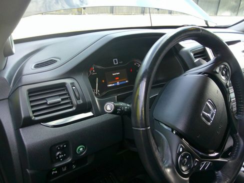 Used 2017 Honda Pilot Touring image 60