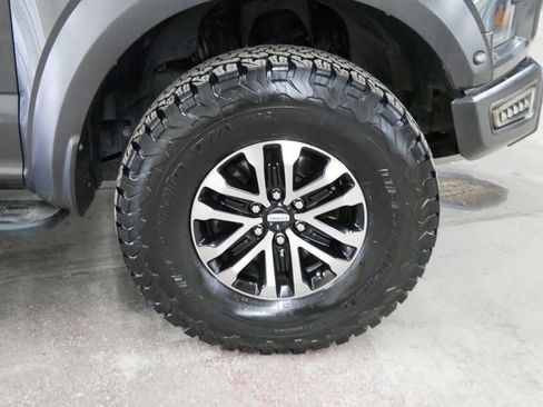Used 2019 Ford F150 Raptor w/ Equipment Group 802A Luxury AWD/4WD image 7