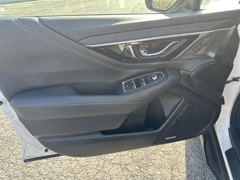 Used 2024 Subaru Outback Limited image 15