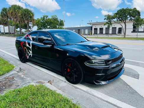 Used 2019 Dodge Charger SRT Hellcat RWD image 7