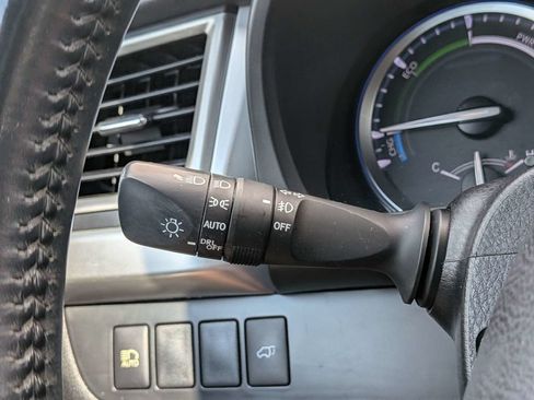 Used 2017 Toyota Highlander Limited AWD/4WD image 33
