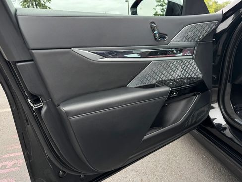 Used 2023 BMW i7 xDrive60 AWD/4WD image 20