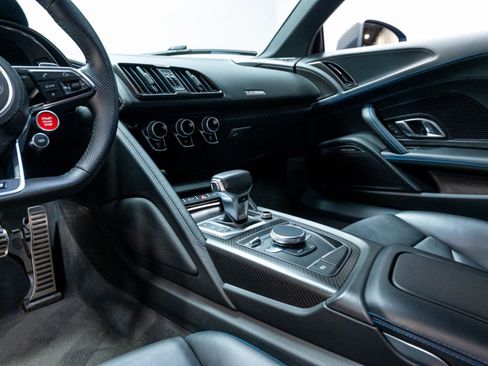 Used 2017 Audi R8 V10 plus AWD/4WD image 12