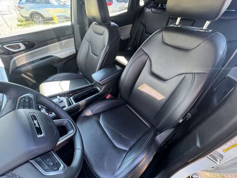Used 2025 Jeep Compass Limited AWD/4WD image 31