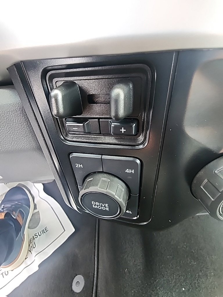 Used 2025 Ford F250 XLT AWD/4WD image 19
