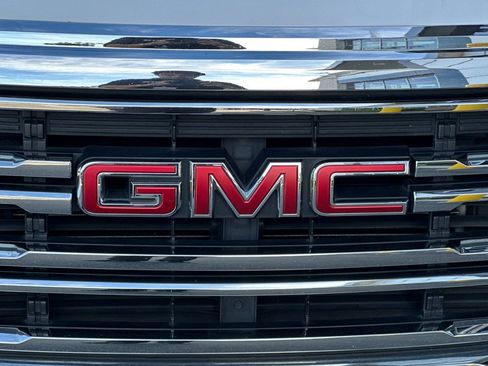 Used 2021 GMC Acadia SLT image 41