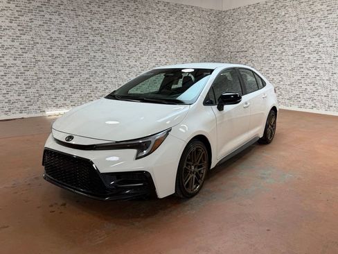 Used 2024 Toyota Corolla Sedan w/ SE Convenience Package image 3