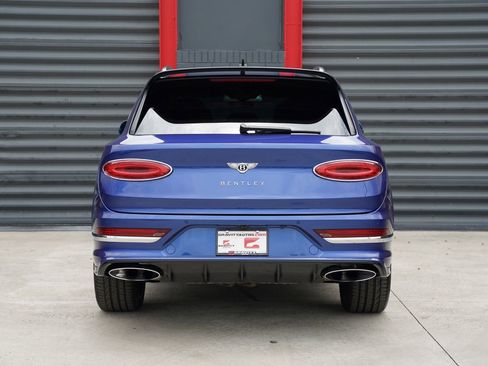 Used 2021 Bentley Bentayga Speed AWD/4WD image 16