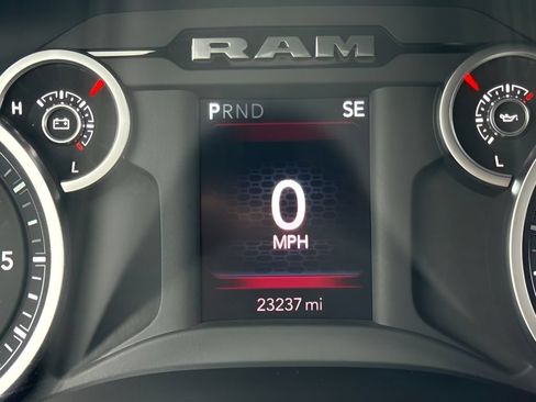 Used 2025 RAM 2500 Big Horn AWD/4WD image 16