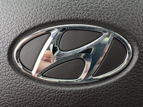 Used 2020 Hyundai Santa Fe SEL w/ Convenience Package AWD/4WD image 25