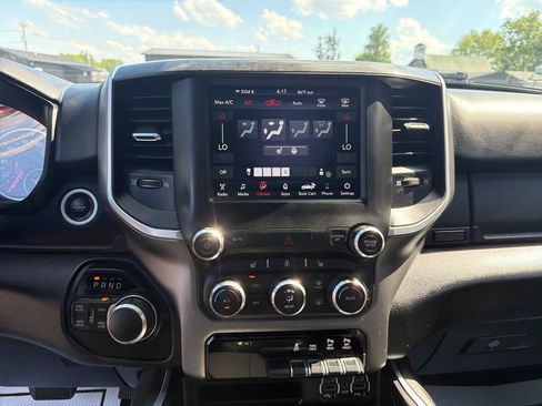 Used 2020 RAM 1500 Big Horn AWD/4WD image 11