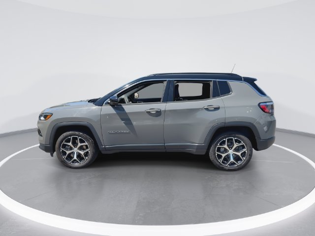 Used 2024 Jeep Compass Limited AWD/4WD image 5