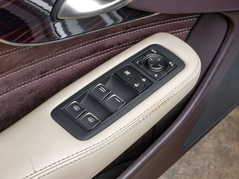 Used 2018 Lexus LS 500 w/ Luxury Package RWD image 41