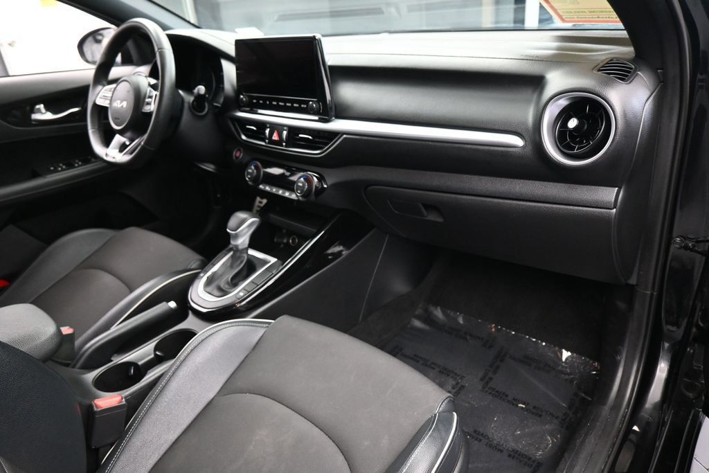 Used 2023 Kia Forte GT-Line FWD image 45