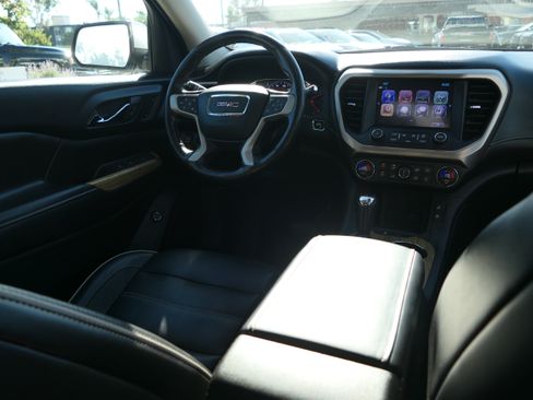 Used 2018 GMC Acadia Denali w/ Technology Package AWD/4WD image 26