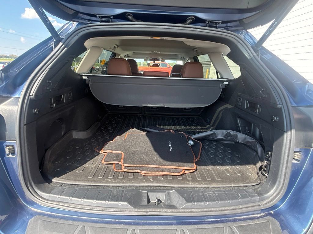 Used 2020 Subaru Outback Touring w/ Popular Package #2 AWD/4WD image 31