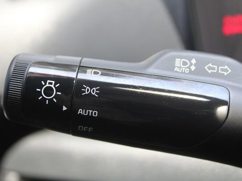 Used 2025 Kia K4 FWD image 27