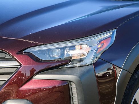 Used 2023 Subaru Outback Limited image 8