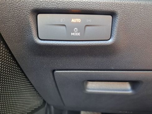 New 2025 Volkswagen Tiguan S image 15