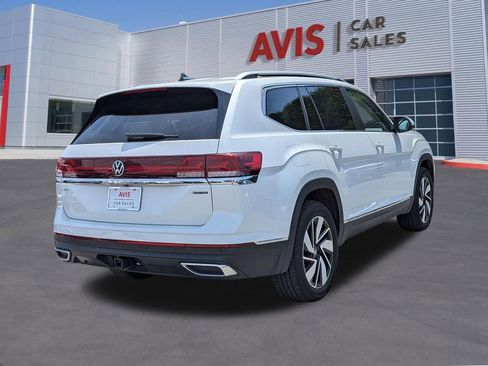 Used 2025 Volkswagen Atlas SEL AWD/4WD image 6