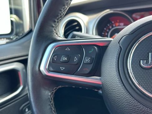 Used 2020 Jeep Wrangler Unlimited Sahara AWD/4WD image 38
