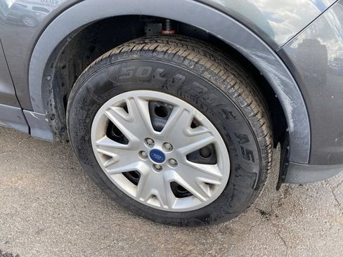 Used 2015 Ford Escape S FWD image 26