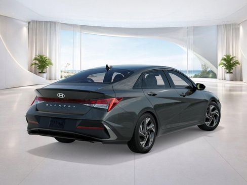 New 2026 Hyundai Elantra SEL Sport FWD image 4