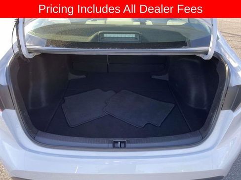 Used 2024 Toyota Corolla LE FWD image 13