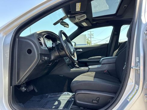 Used 2023 Dodge Charger SXT RWD image 9
