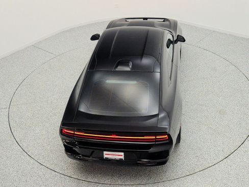Used 2025 Dodge Charger Daytona Scat Pack w/ Track Pack AWD/4WD image 26