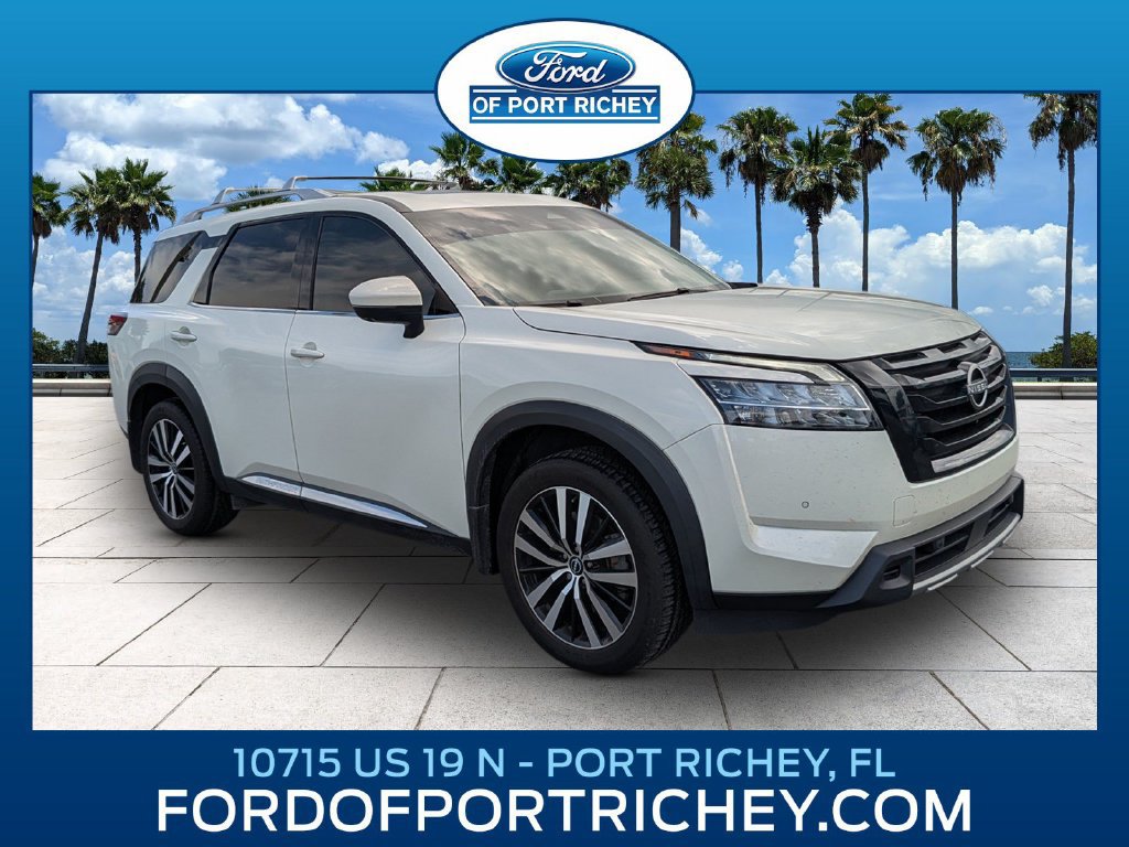 Used 2024 Nissan Pathfinder Platinum w/ Black Appearance Package FWD image 1