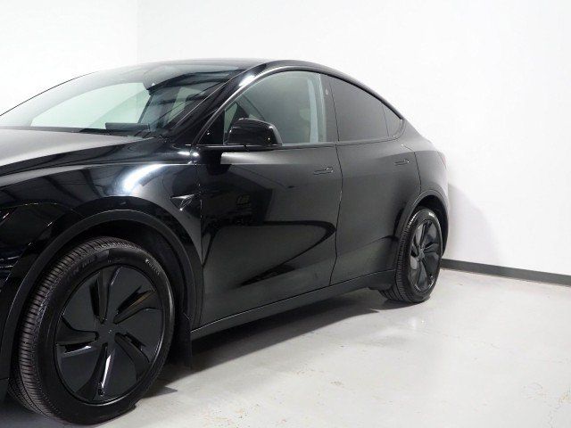 Used 2026 Tesla Model Y Long Range RWD image 55