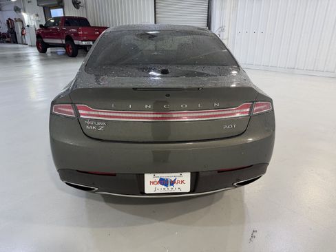 Used 2017 Lincoln MKZ Select w/ Select Plus Package FWD image 4