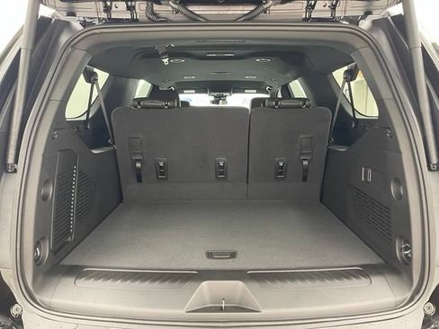 New 2026 Chevrolet Suburban LT AWD/4WD image 12